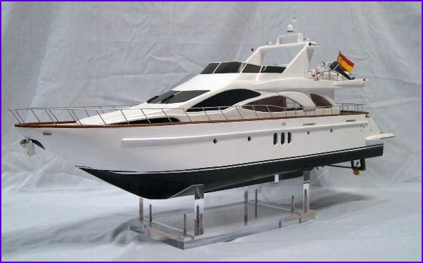 Azimut 80