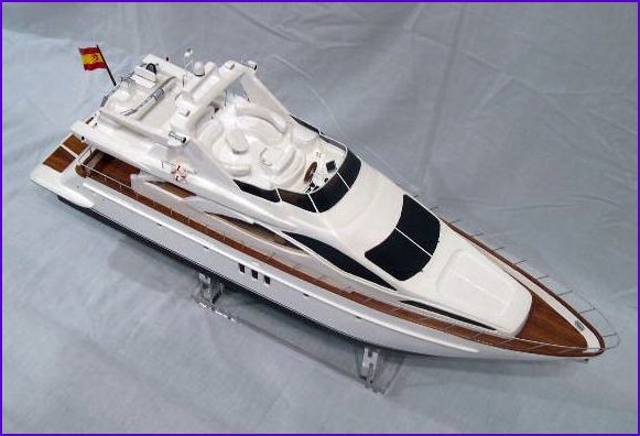 Azimut 80