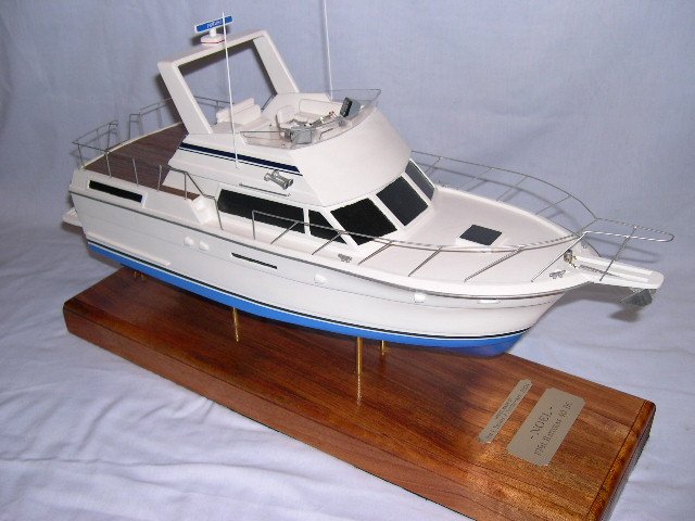 Hatteras 42 lrc