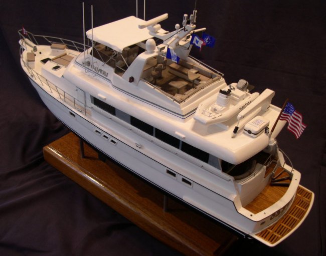 Hatteras 70 CMY